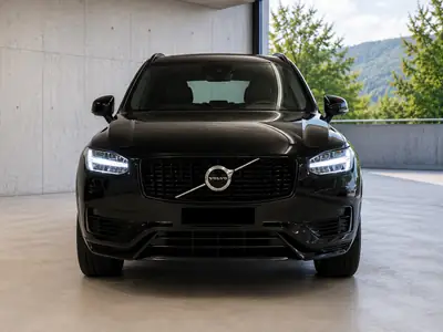 Volvo XC90 2.0 T8 R-Design — Hybride rechargeable premium, 97'000 km, 7 places — Innenraum