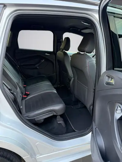 Ford Kuga 2.0 TDCi ST Line 4WD — SUV robuste 180 ch, très bien équipé, occasion fiable — Thumbnail 12