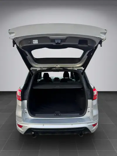 Ford Kuga 2.0 TDCi ST Line 4WD — SUV robuste 180 ch, très bien équipé, occasion fiable — Thumbnail 18