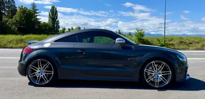 Audi TT RS 2012 — Coupé sportif 340 ch, transmission manuelle, sans sinistre — cruscotto