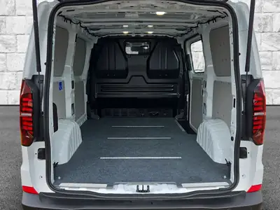 VW e-Transporter Kombi 63,8 kWh — Utilitaire électrique spacieux, 900 km seulement — Miniatur 10