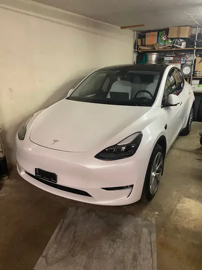 Tesla Model Y Long Range Dual Motor — SUV électrique haute performance, 87 000 km — Miniature 8