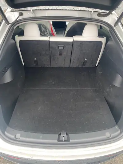 Tesla Model Y Long Range Dual Motor — SUV électrique haute performance, 87 000 km — Miniature 15