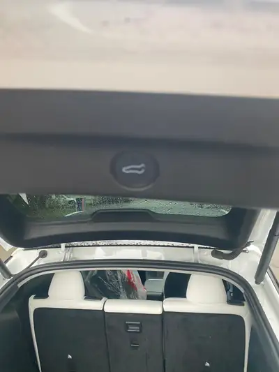 Tesla Model Y Long Range Dual Motor — SUV électrique haute performance, 87 000 km — Miniature 16