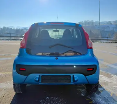 Peugeot 107 1.0 Trendy — Citadine économique et fiable, 112'000 km — Thumbnail 9