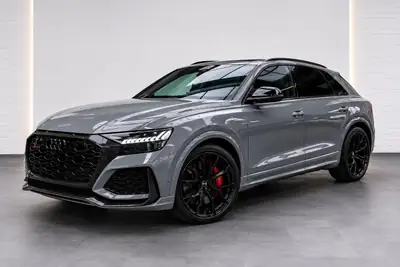 Audi RS Q8 4.0 V8 TFSI — 599 ch, équipement premium, très faible kilométrage — vista esterna