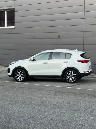 Kia Sportage 2.0 CRDi Trend — SUV compact robuste, Diesel efficace, sans sinistre — Miniatura 12