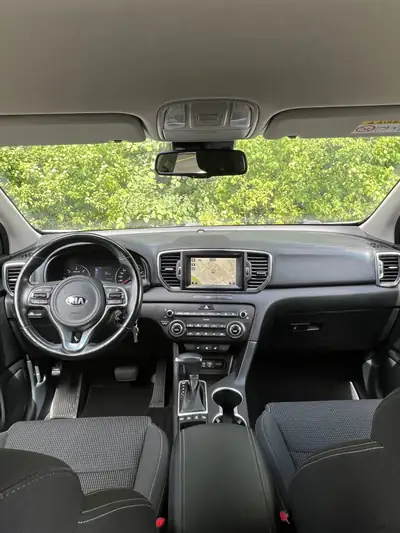 Kia Sportage 2.0 CRDi Trend — SUV compact robuste, Diesel efficace, sans sinistre — Miniatura 15