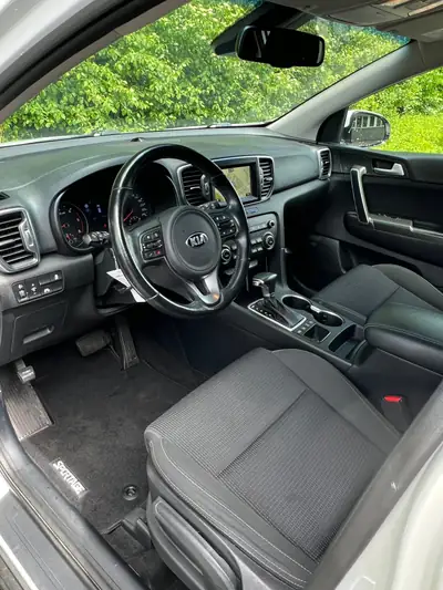 Kia Sportage 2.0 CRDi Trend — SUV compact robuste, Diesel efficace, sans sinistre — Miniatura 16