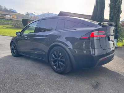 Tesla Model X Long Range 2025 — SUV électrique 7 places, garantie jusqu'en 2032 — vista posteriore