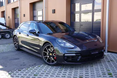 Porsche Panamera GTS Sport Turismo — Break sportif 460 ch, toit panoramique, services Porsche — détail