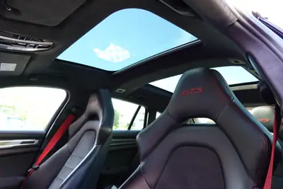 Porsche Panamera GTS Sport Turismo — Break sportif 460 ch, toit panoramique, services Porsche — Miniature 30