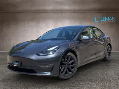 Tesla Model 3 Long Range Dual Motor AWD — Électrique haute performance, batterie garantie jusqu'à 2029 — exterior view