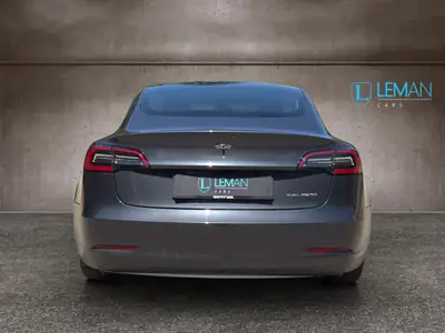 Tesla Model 3 Long Range Dual Motor AWD — Électrique haute performance, batterie garantie jusqu'à 2029 — Thumbnail 7