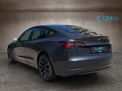 Tesla Model 3 Long Range Dual Motor AWD — Électrique haute performance, batterie garantie jusqu'à 2029 — Thumbnail 8