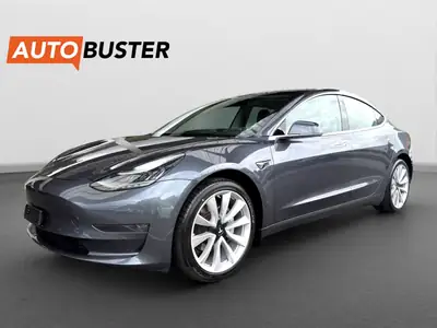 Tesla Model 3 Long Range Dual Motor AWD — Berline électrique haute performance, 96 000 km — vue extérieure
