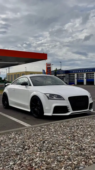 Audi TT RS 2.5 TFSI — Coupé haute performance 360 ch, sans accident — interni