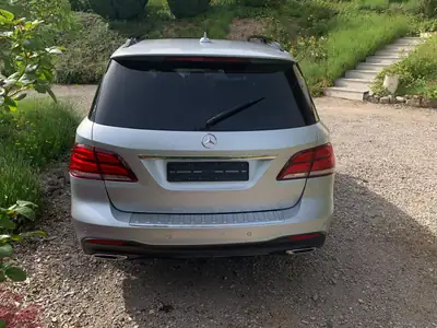 Mercedes-Benz GLE 350 d 4MATIC — SUV premium diesel, 206'000 km, sans sinistre — vista posteriore