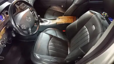 Mercedes-Benz E 55 AMG — Youngtimer rare V8 biturbo, 476 ch de légende — Miniatur 7