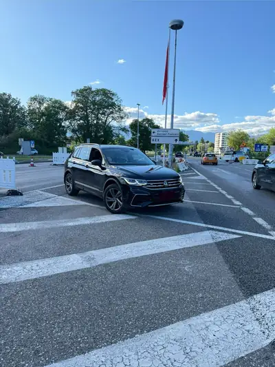 VW Tiguan 1.5 TSI R-Line — SUV polyvalent, 41 000 km, excellent rapport qualité-prix — side view