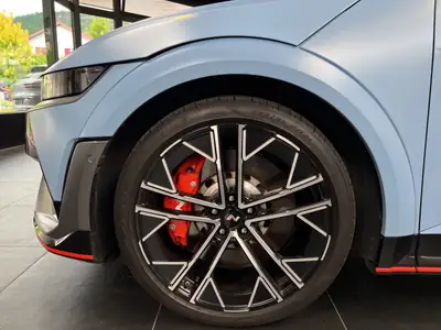 Hyundai Ioniq 5 N 84kWh 4WD — Performance électrique 650 ch, seulement 28 000 km — Miniature 16