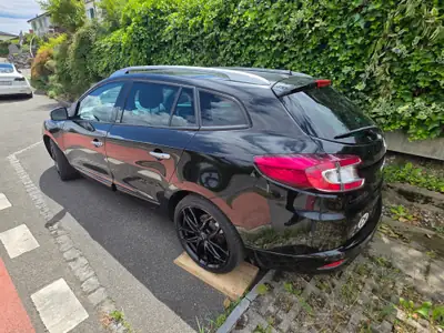 Renault Megane Sport Grandtour — Break dynamique 220 ch, sans sinistre — côté