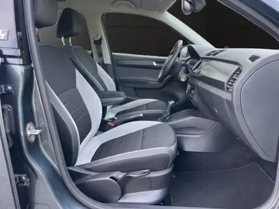 Skoda Fabia 1.2 TSI Swiss Joy DSG — Citadine polyvalente, entretien à jour, garantie 12 mois — Miniatur 14