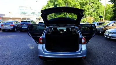 Subaru Levorg 1.6 DIT Luxury S AWD — Break polyvalent, tout-terrain urbain et routier — Miniatura 7