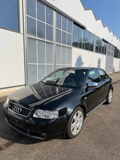 Audi S3 Quattro 225 ch — Berline sportive 3 portes, entretien impeccable — Seitenansicht