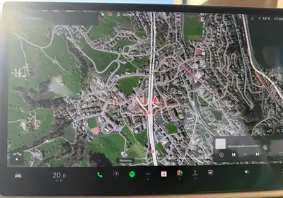 Tesla Model X Plaid — SUV électrique haute performance, 19 900 km seulement — Detail