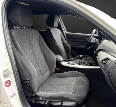 BMW 118d xDrive M-Sportpaket — Diesel performant, traction intégrale, impeccable — Miniature 9