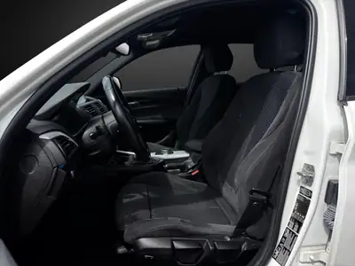 BMW 118d xDrive M-Sportpaket — Diesel performant, traction intégrale, impeccable — Miniature 7