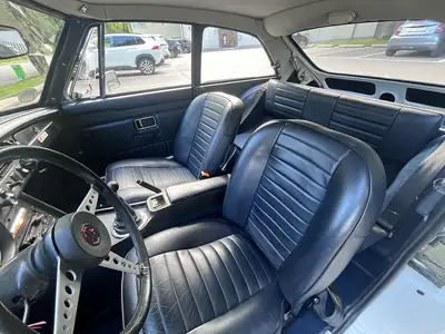 MG MGB 1972 — Légende britannique, état exceptionnel avec 19'250 km — côté