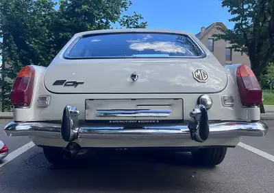 MG MGB 1972 — Légende britannique, état exceptionnel avec 19'250 km — arrière