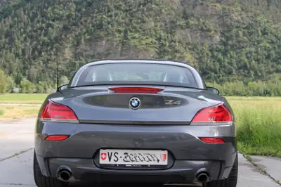 BMW Z4 35is sDrive — Cabriolet sportif M à toit rigide, 50 000 km seulement — Seitenansicht
