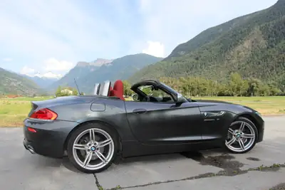 BMW Z4 35is sDrive — Cabriolet sportif M à toit rigide, 50 000 km seulement — Heckansicht
