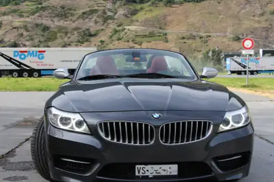 BMW Z4 35is sDrive — Cabriolet sportif M à toit rigide, 50 000 km seulement — Innenraum