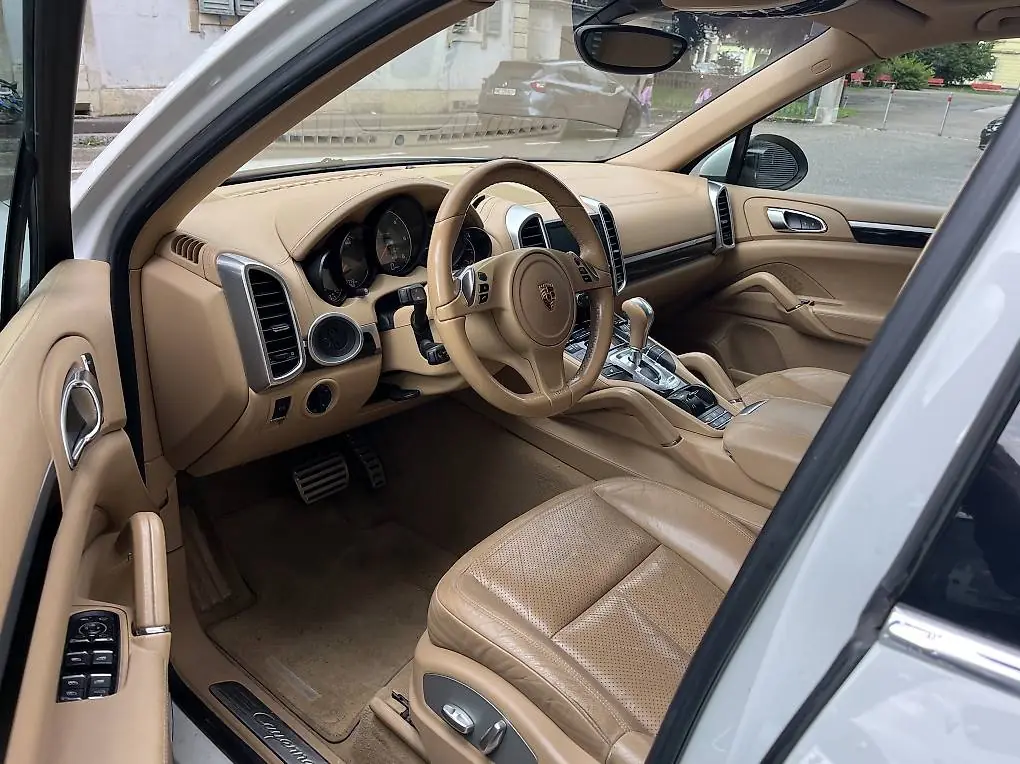 Porsche Cayenne 2013 occasion Le Locle — 2