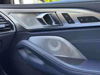 BMW 840d xDrive Cabriolet — Décapotable luxe diesel, entretien gratuit 10 ans — Miniatura 9