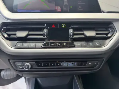 BMW 118i Steptronic 2021 — Berline compacte élégante, 78'000 km, sans sinistre — Miniatur 16