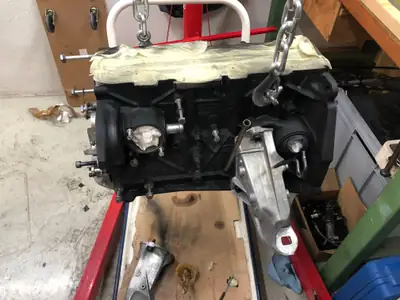 Audi 90 2.3 E — Berline classique 5-cylindres, moteur fiable et économique — Miniatur 9