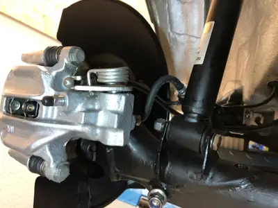 Audi 90 2.3 E — Berline classique 5-cylindres, moteur fiable et économique — Miniatur 7