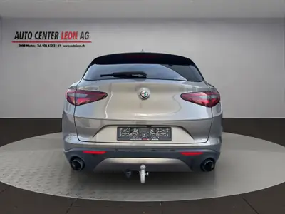 Alfa Romeo Stelvio 2.0 First Edition Q4 — SUV premium all-terrain, 280 ch et équipements complets — dashboard