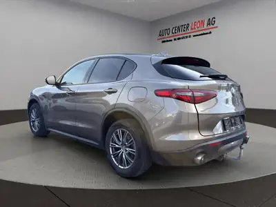 Alfa Romeo Stelvio 2.0 First Edition Q4 — SUV premium all-terrain, 280 ch et équipements complets — interior