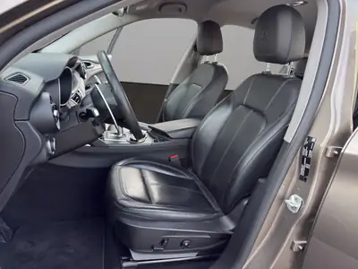 Alfa Romeo Stelvio 2.0 First Edition Q4 — SUV premium all-terrain, 280 ch et équipements complets — Thumbnail 9