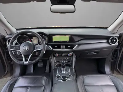 Alfa Romeo Stelvio 2.0 First Edition Q4 — SUV premium all-terrain, 280 ch et équipements complets — Thumbnail 14