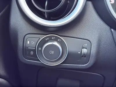 Alfa Romeo Stelvio 2.0 First Edition Q4 — SUV premium all-terrain, 280 ch et équipements complets — Thumbnail 21