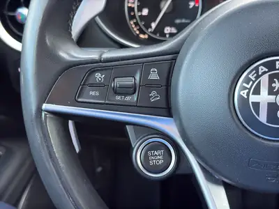 Alfa Romeo Stelvio 2.0 First Edition Q4 — SUV premium all-terrain, 280 ch et équipements complets — Thumbnail 22