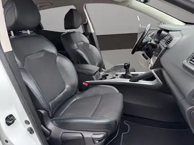 Renault Kadjar 1.6 Turbo Intens — SUV urbain performant, sans sinistre, équipé navigation — Thumbnail 16