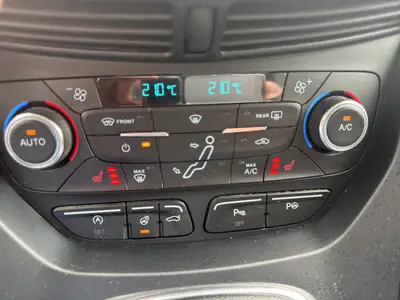 Ford C-Max 1.0 SCTi Sport — Monospace compact fiable, sans accident, attelage inclus — Thumbnail 28